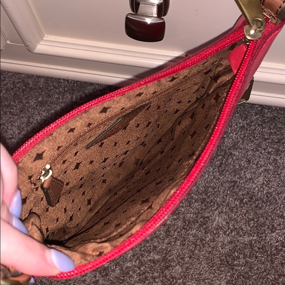 Red Fossil Purse - Picture 5 of 7